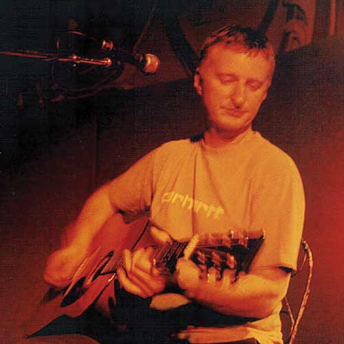 BILLY BRAGG