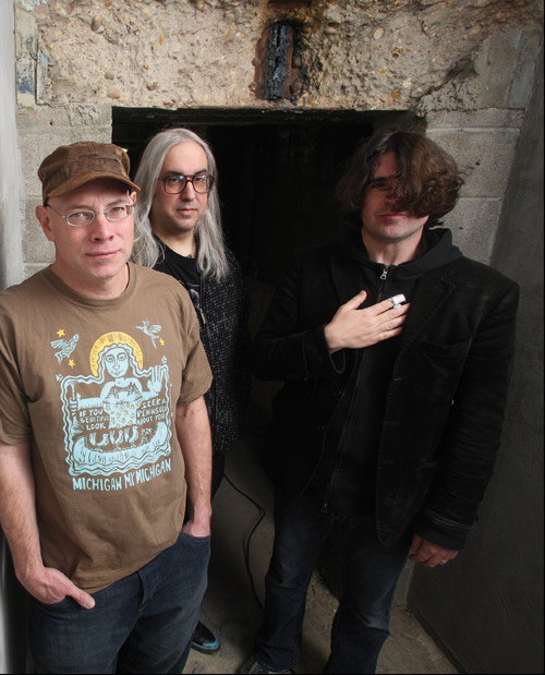 DINOSAUR JR.